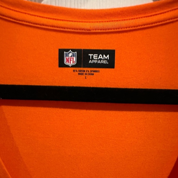 Woman’s NFL Team Denver Broncos Shirt Sz Large - Picture 2 of 4